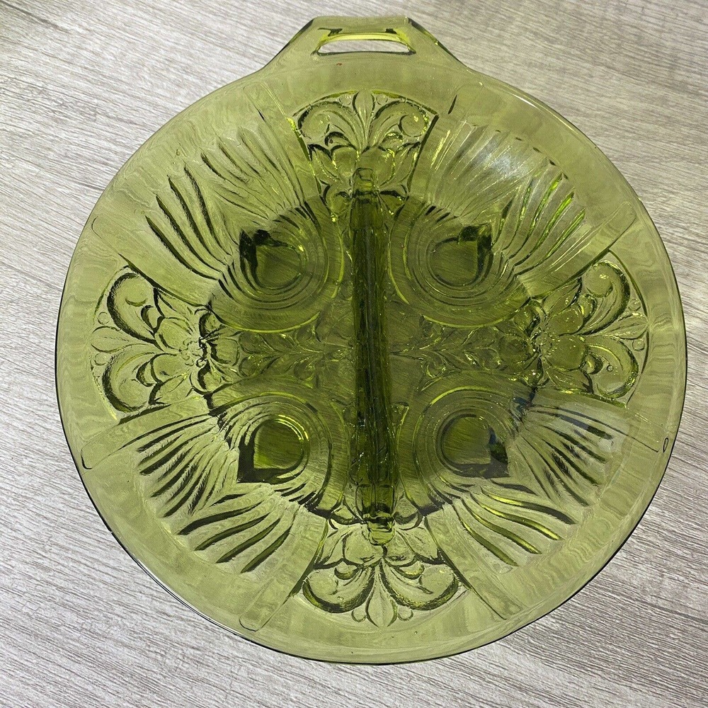 Indiana Glass Killarney Green Round Divided Relish Candy Dish Avocado Decorative